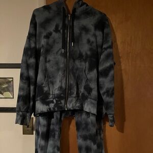 Women’s Old Navy Blue Tie-Dye Sweatsuit - Large
